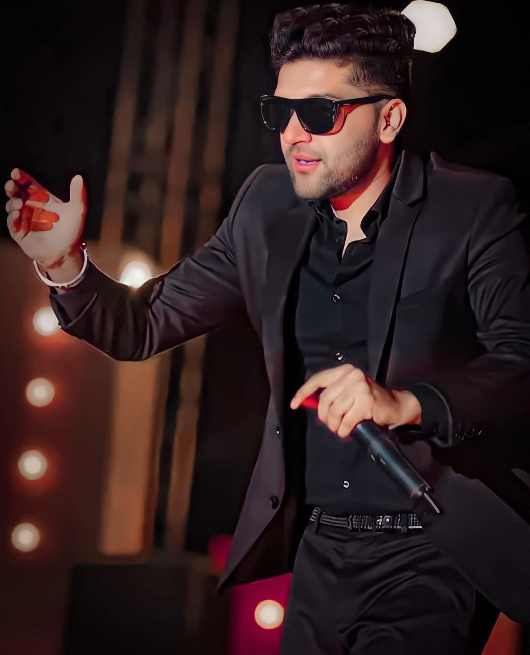 Guru Randhawa (Singer) Wiki, Age, Girlfriends, Net Worth &amp;amp; More