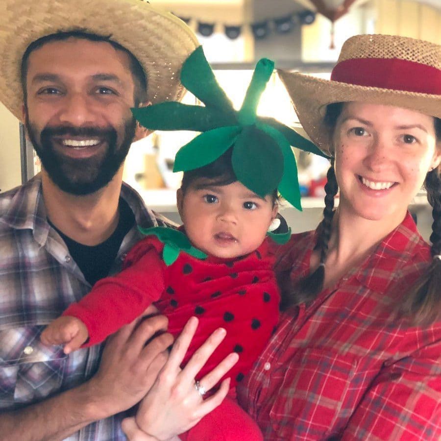 Rohan Seth with his Wife & Daughter 