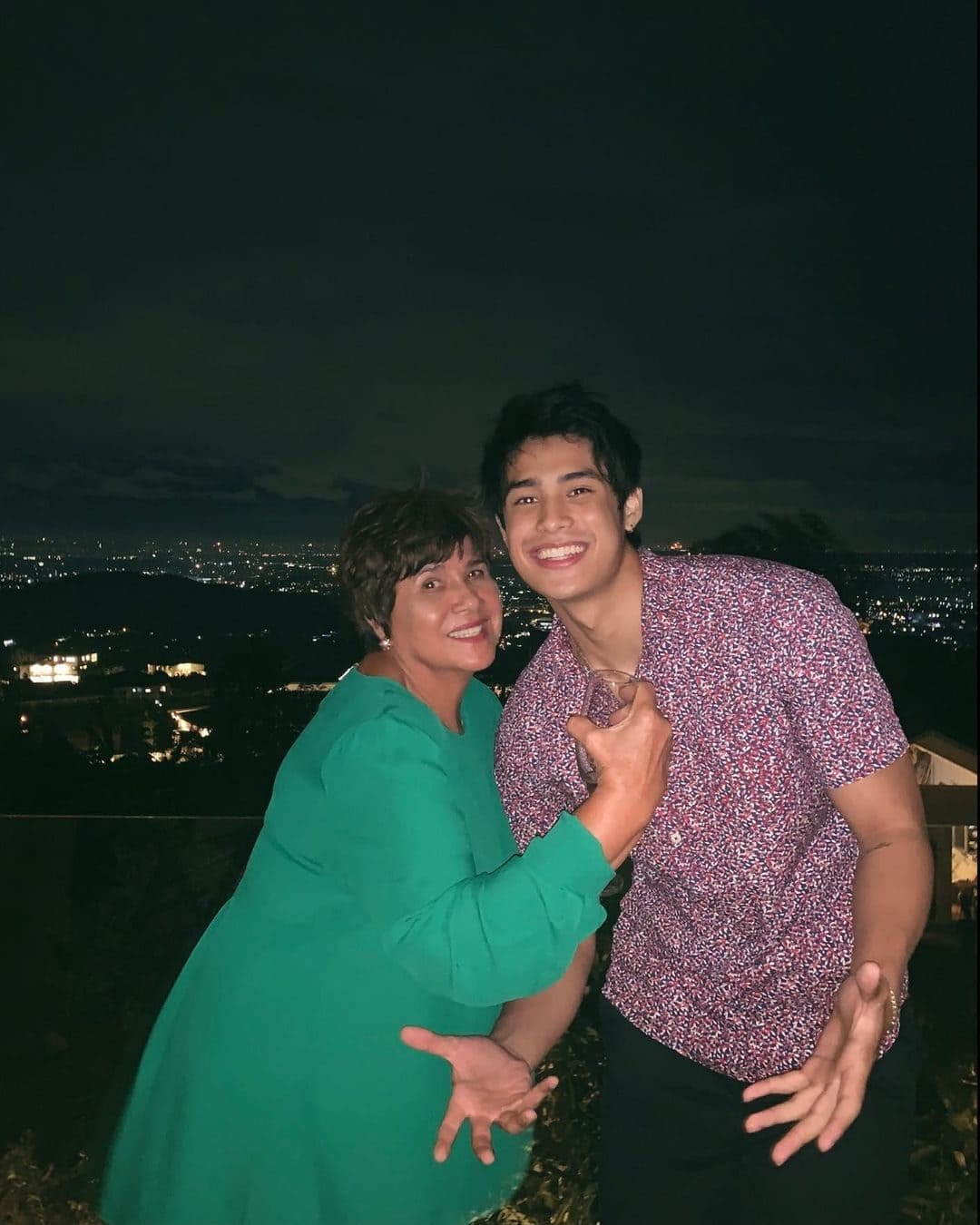 Donny Pangilinan with his mother