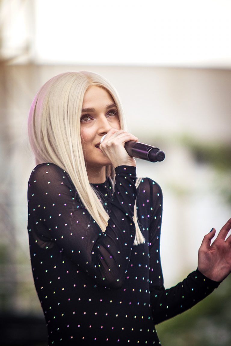 Poppy (Singer) Wiki, Age, Boyfriends, Net Worth & More