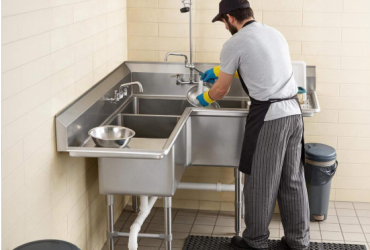 Custom irregular three-compartment commercial stainless steel kitchen sink for dishwashing